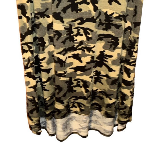 NWOT LuLaRoe Carly High-Low Dress Green camo size XL - Picture 4 of 5